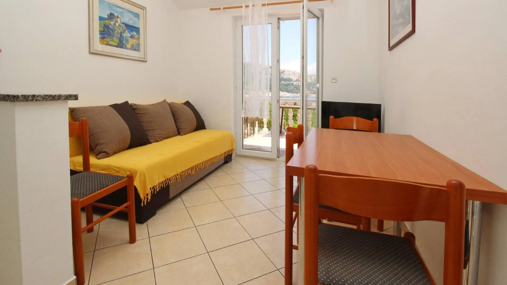 Apartments Lovincic Baska  Baska (Krk)