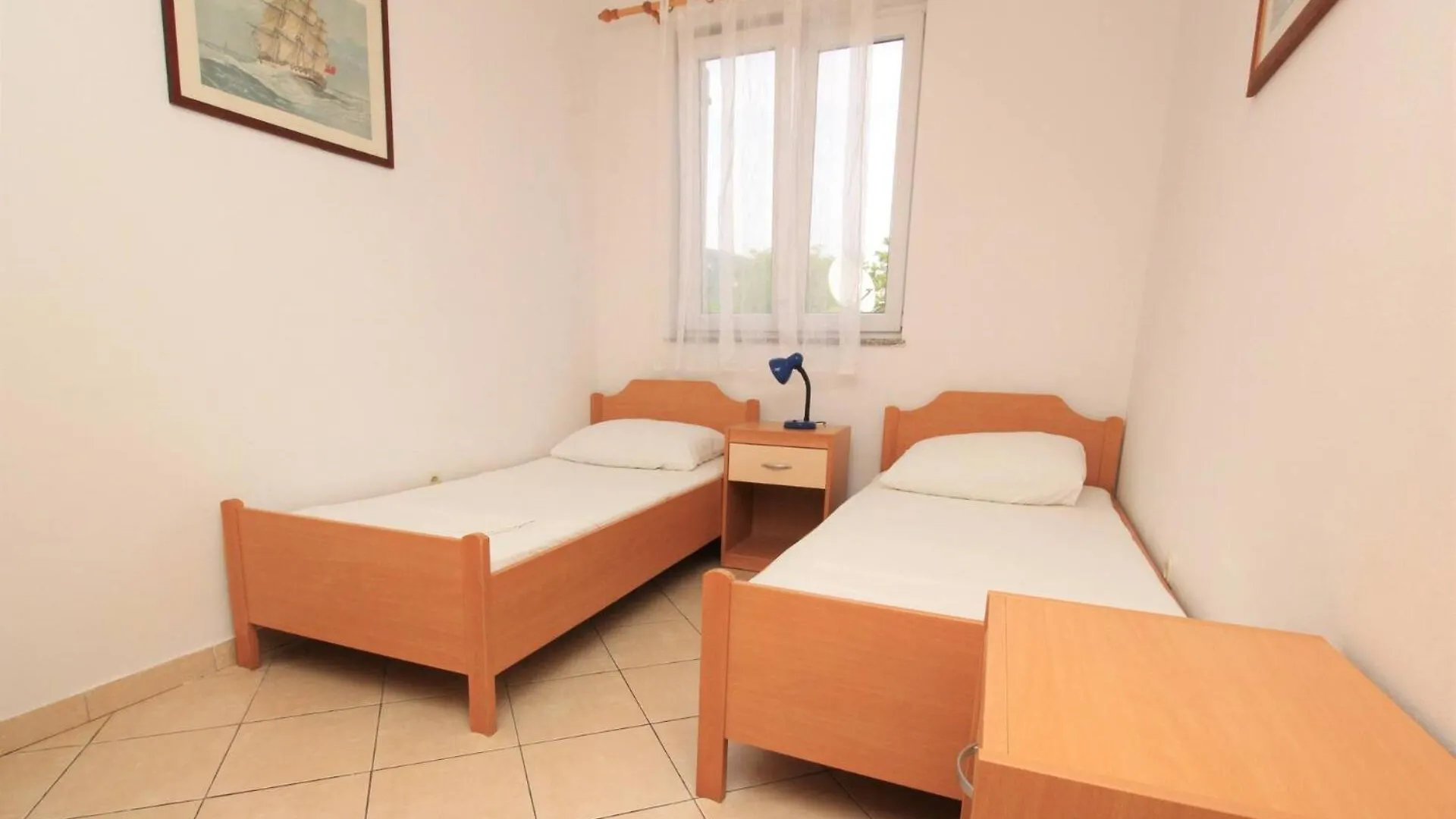 Guest house Apartments Lovincic Baska  Croatia