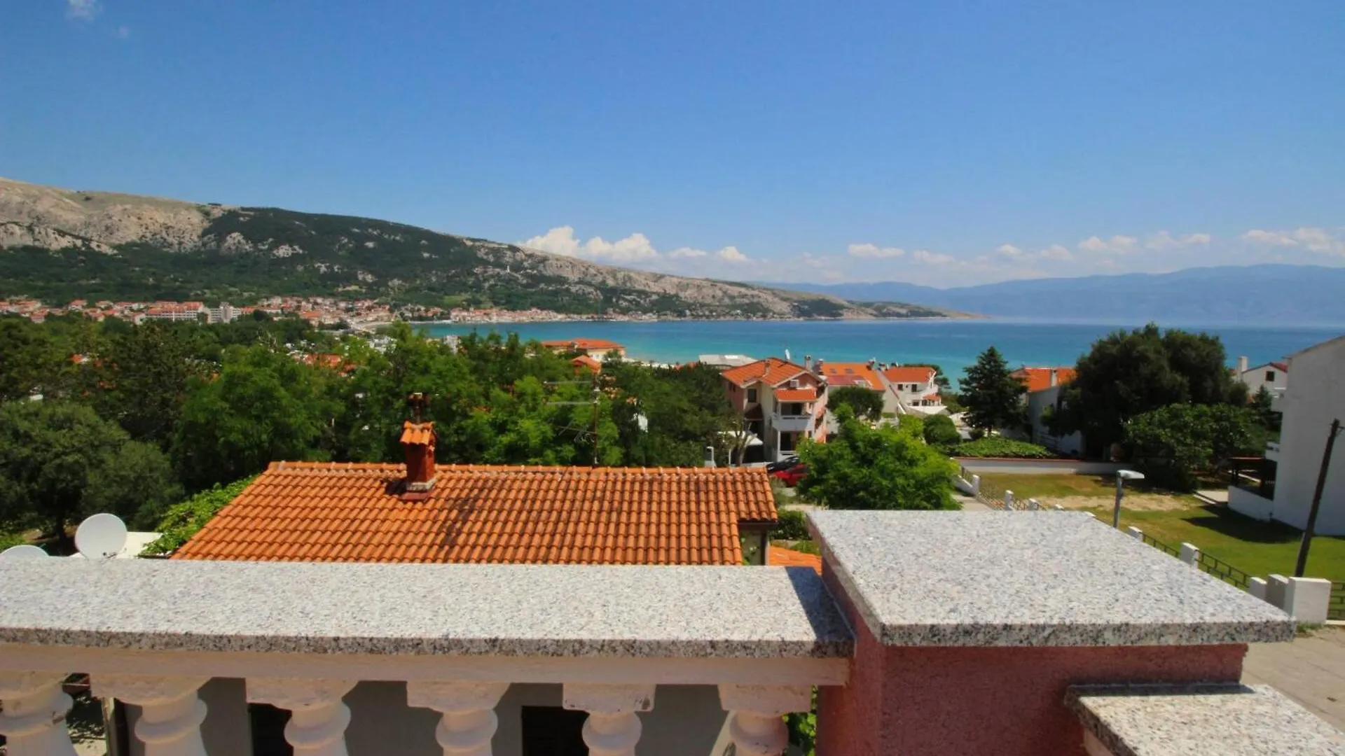 Apartments Lovincic Baska  Croatia