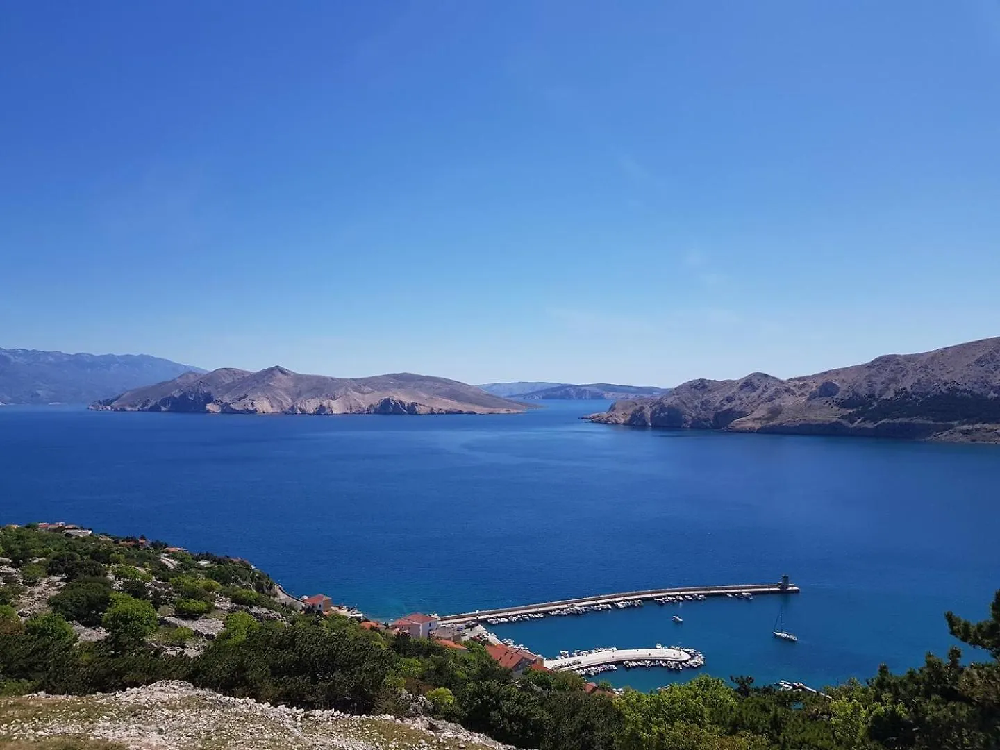 Apartments Lovincic Baska  Baska (Krk)